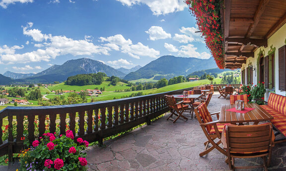 Blick auf das wundervolle Bergpanorama von unserer Terrasse aus